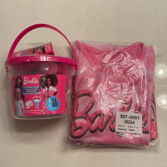 Barbie pajama and bath set size 6 - Picture 8 of 11